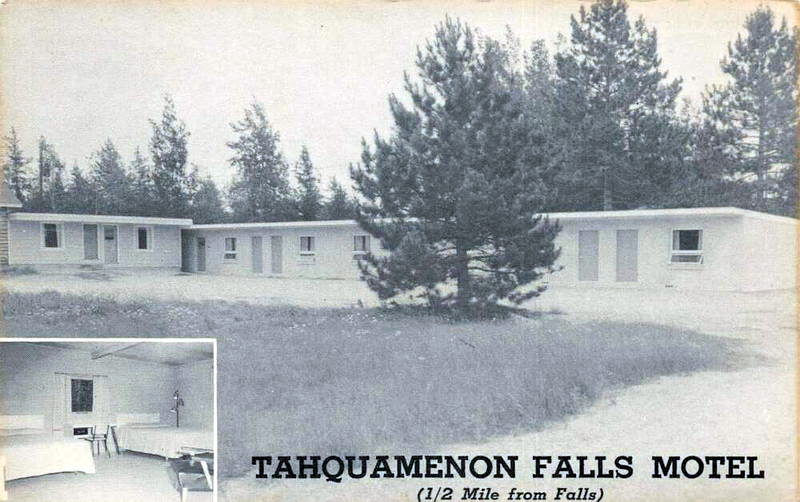 Tahquamenon Falls Motel - Vintage Postcard